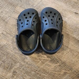 Toddler CROCS size 7